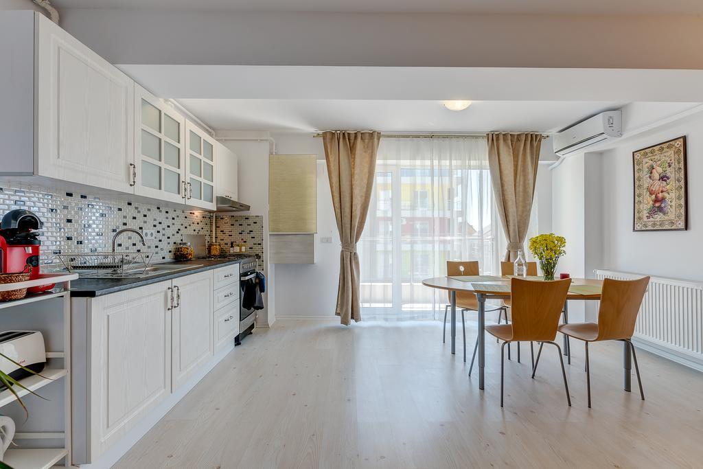 Bucharest Airport Suites & Villas Otopeni Luaran gambar