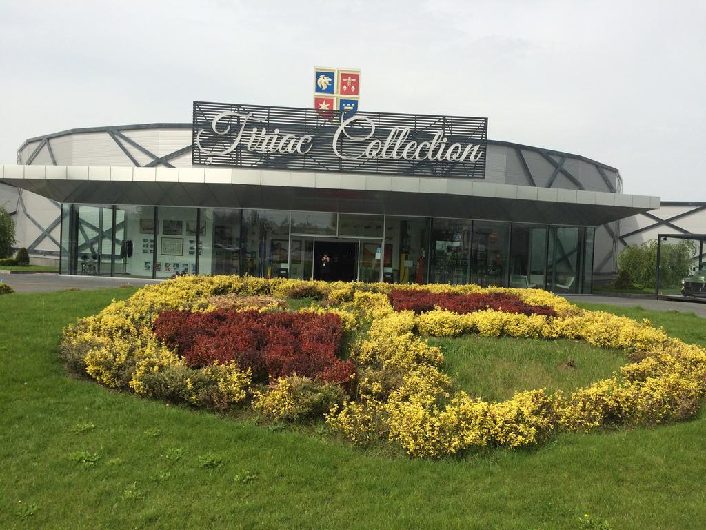 Bucharest Airport Suites & Villas Otopeni Luaran gambar