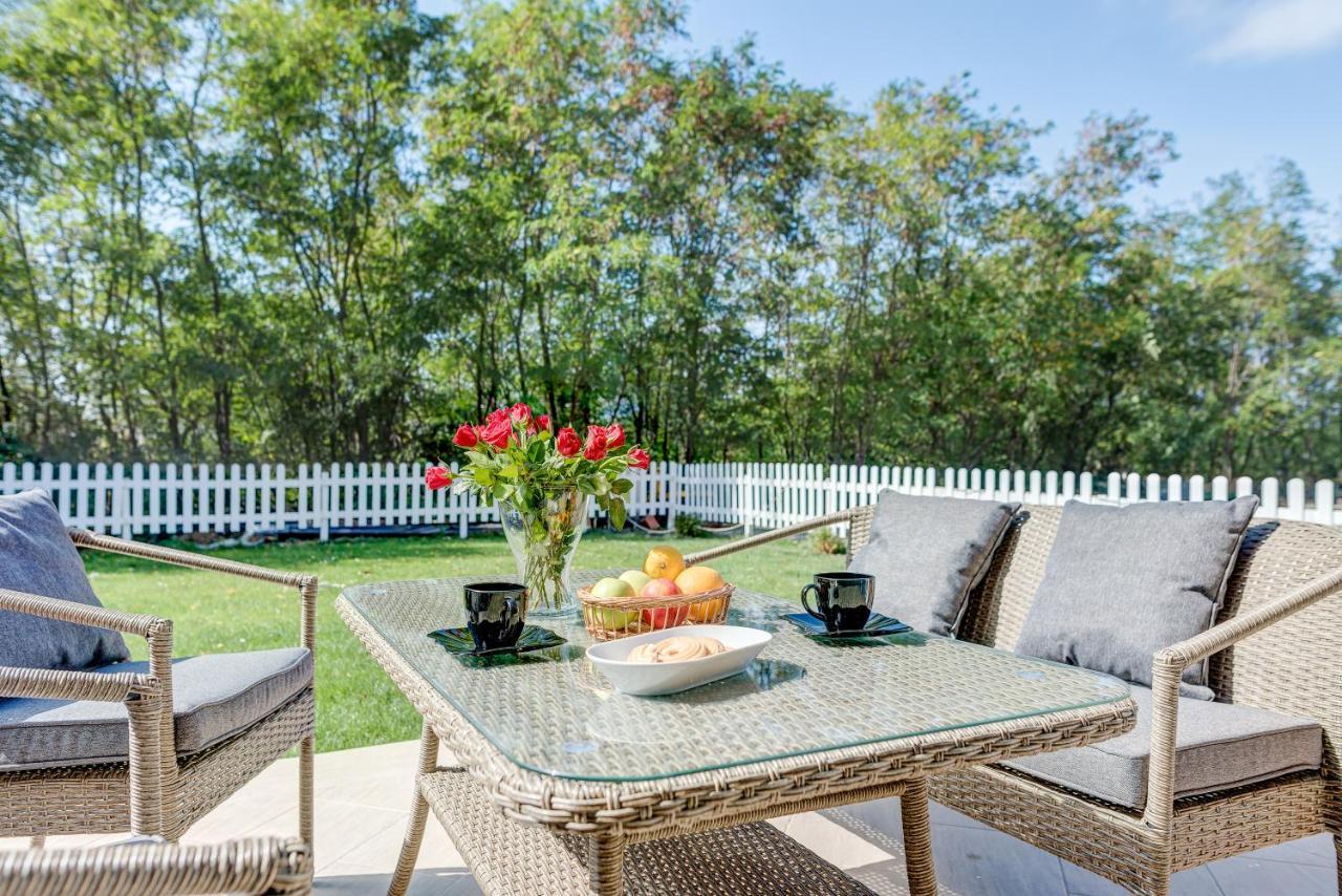Bucharest Airport Suites & Villas Otopeni Luaran gambar