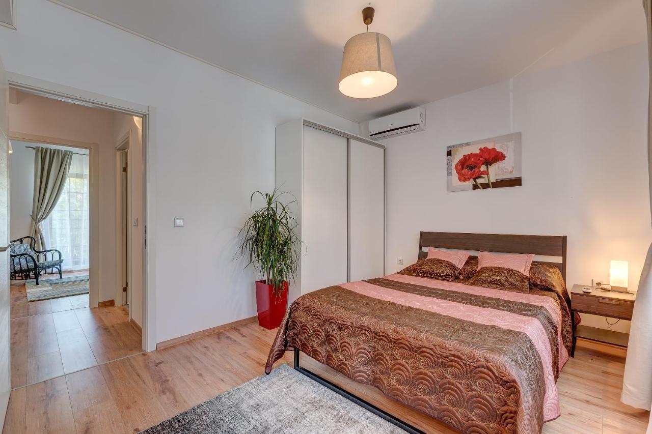 Bucharest Airport Suites & Villas Otopeni Luaran gambar
