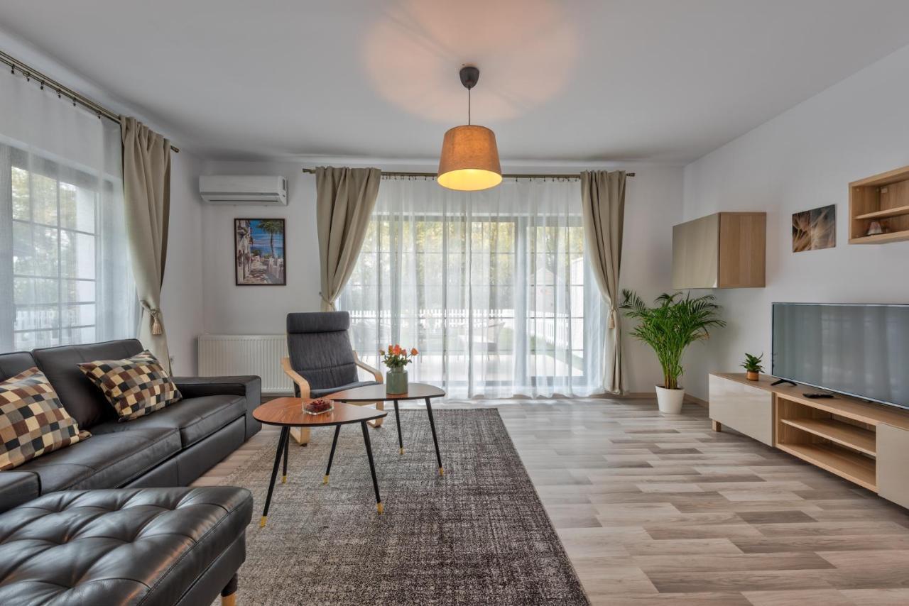 Bucharest Airport Suites & Villas Otopeni Luaran gambar